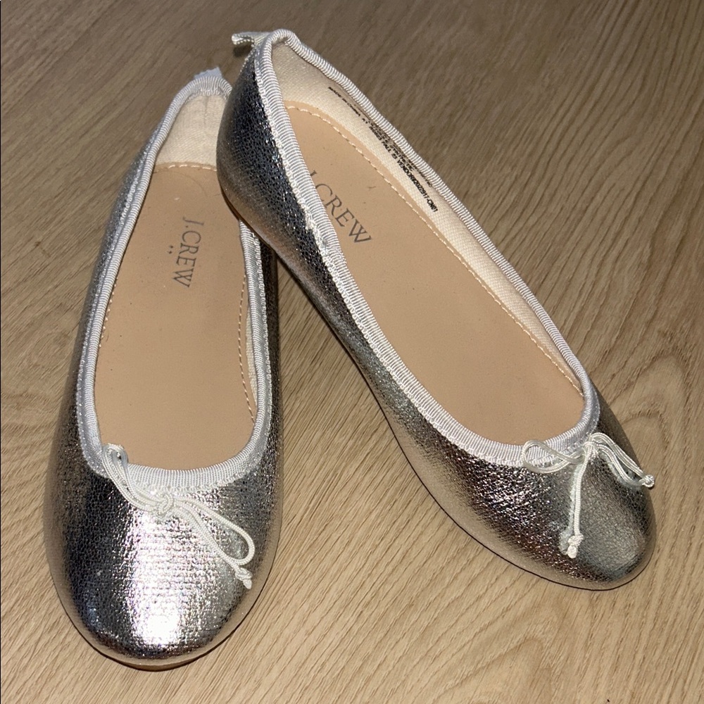 J.Crew silver flats NEW size 1